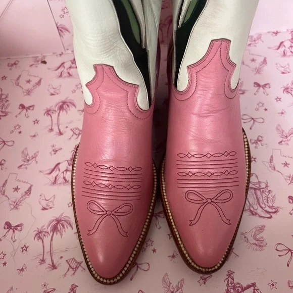 Petite Paloma boots. Ladies Size 6. - Picture 8 of 11